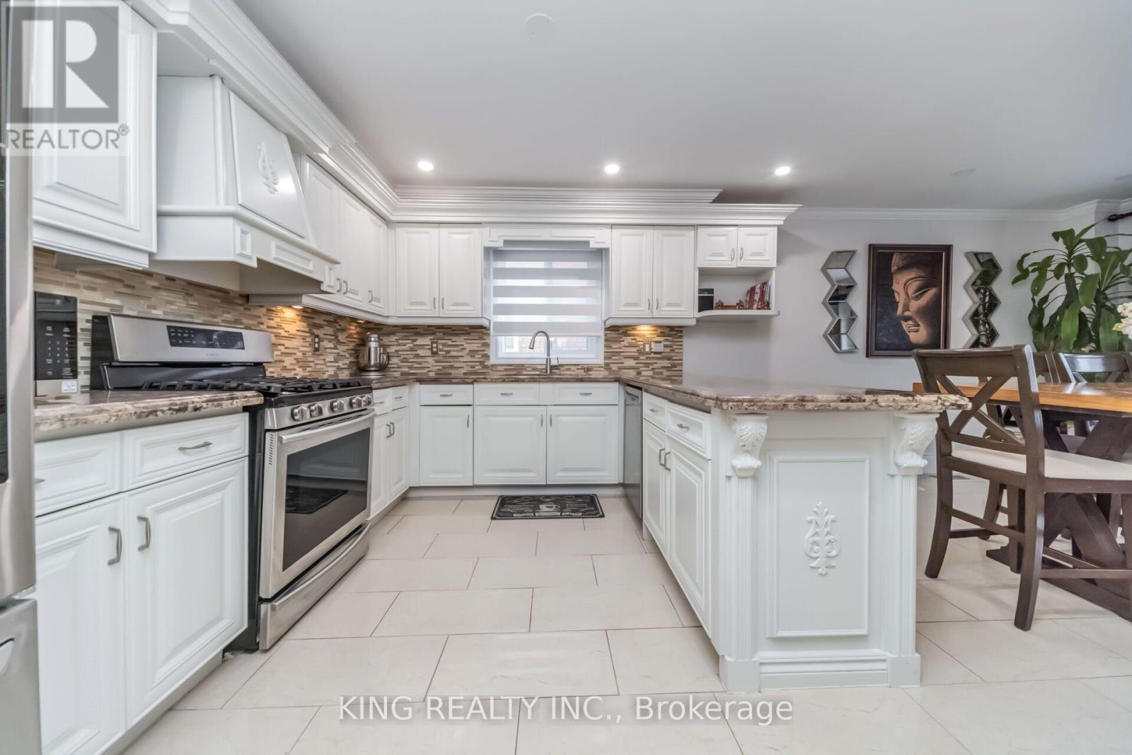 1427 Grossi Street, Mississauga, Ontario  L5V 1T9 - Photo 7 - W13687756