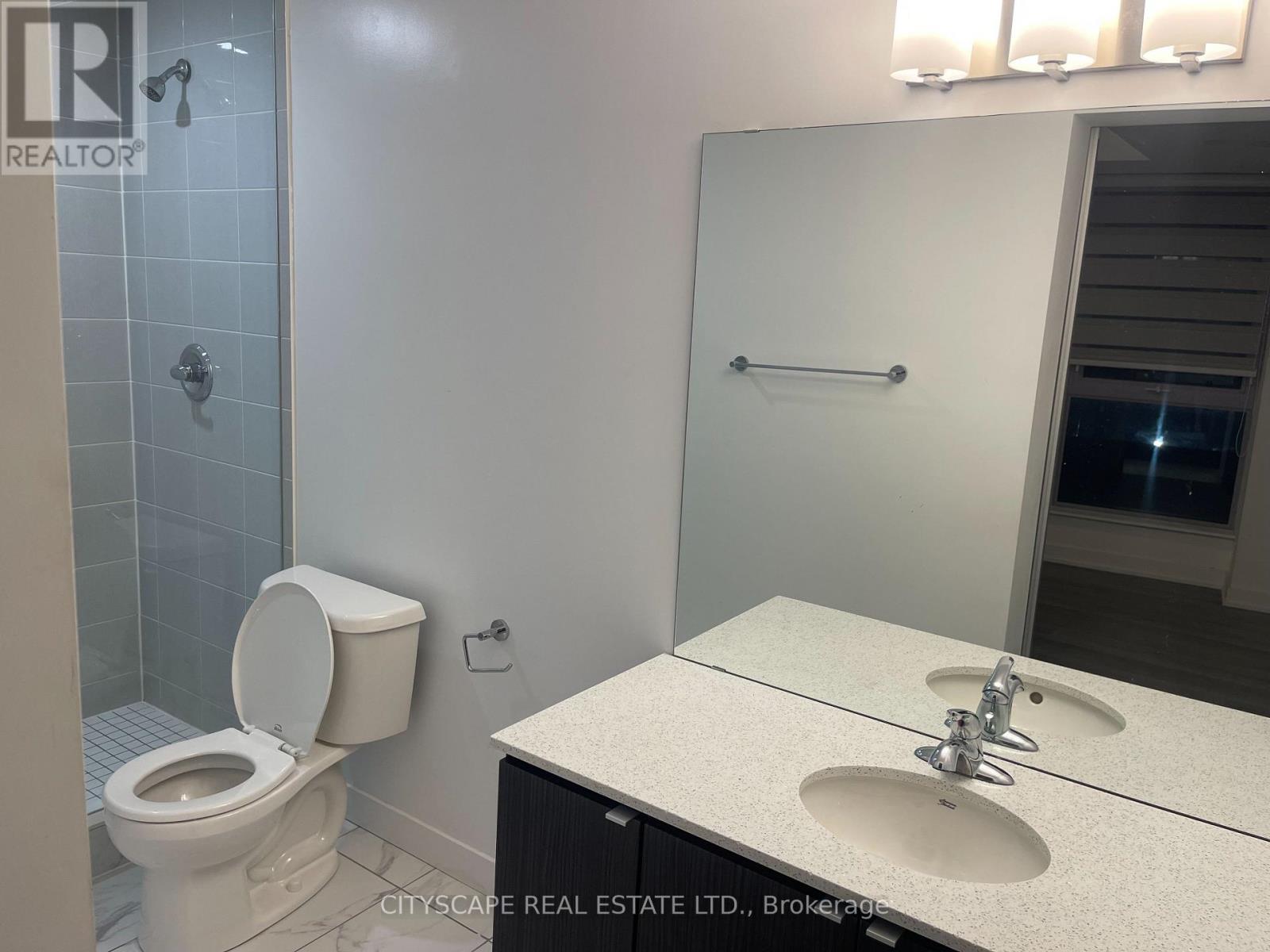 Ph09 - 2433 Dufferin Street, Toronto, Ontario  M6E 3T3 - Photo 4 - W13687796