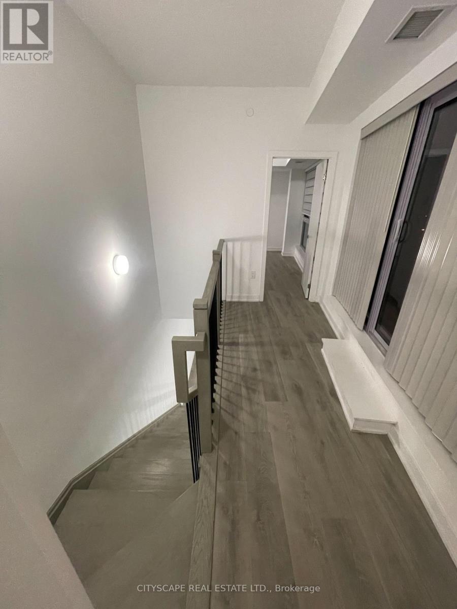 Ph09 - 2433 Dufferin Street, Toronto, Ontario  M6E 3T3 - Photo 5 - W13687796
