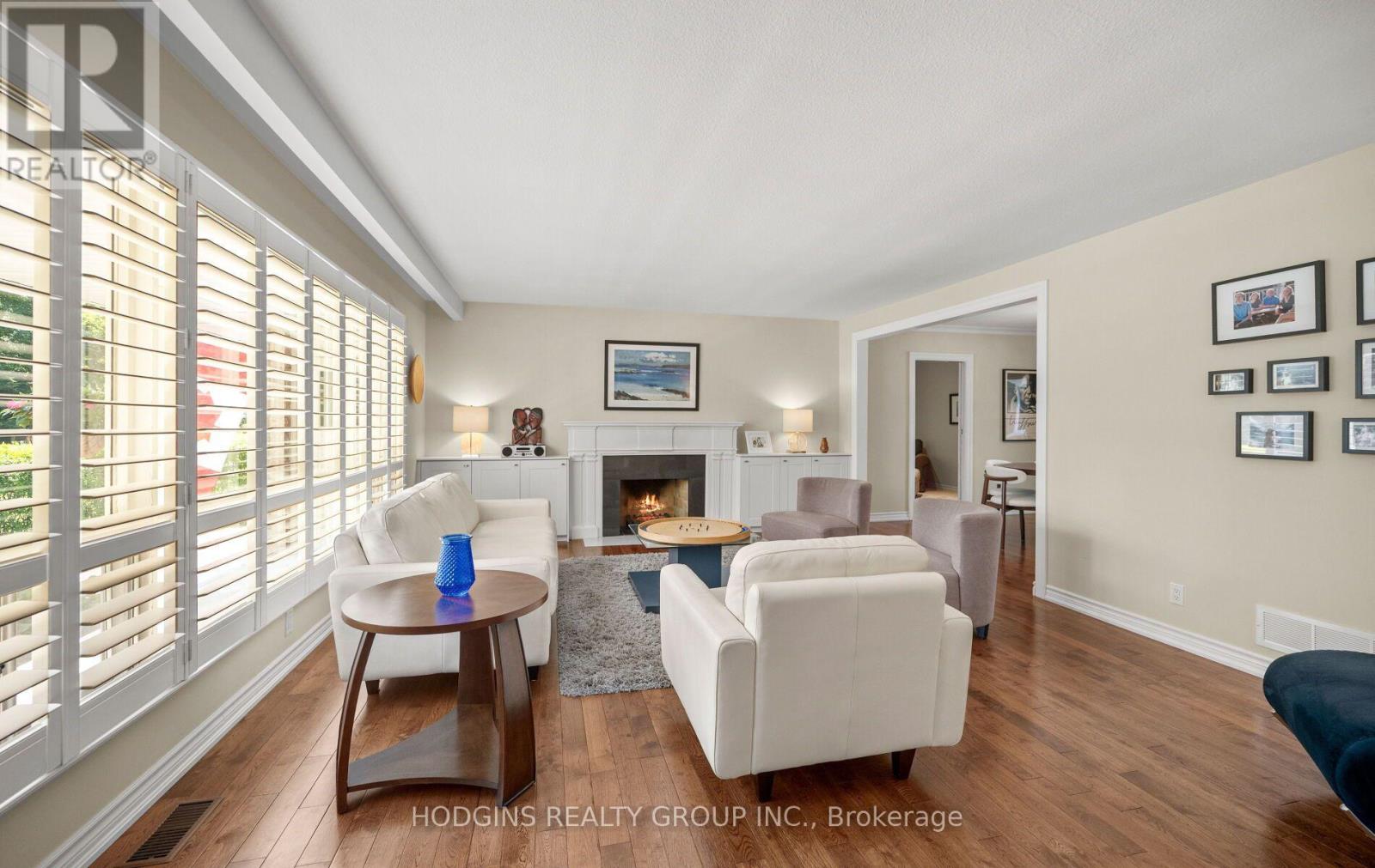 1837 Will Scarlett Drive, Mississauga, Ontario  L5K 1J6 - Photo 9 - W13687808