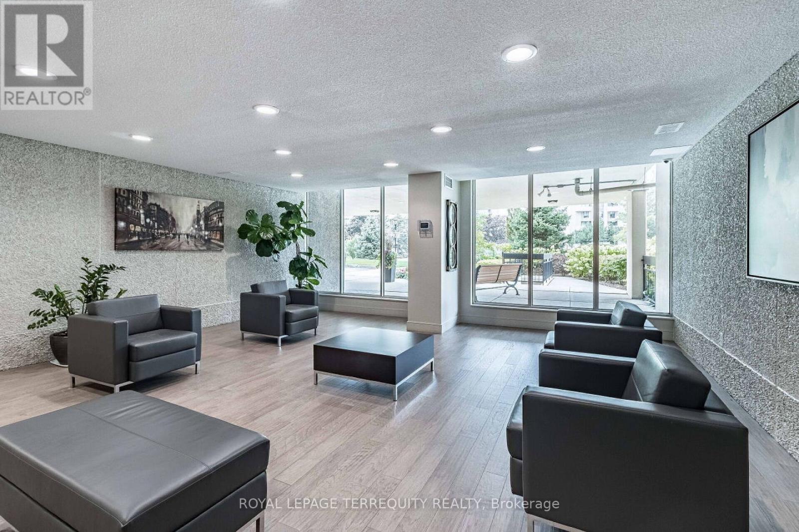 210 - 299 Mill Road, Toronto, Ontario  M9C 4V9 - Photo 3 - W13687854