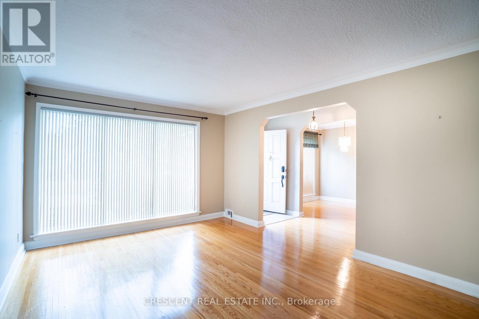 14 Claymore Drive, Toronto, Ontario  M8Z 2R9 - Photo 2 - W13687870
