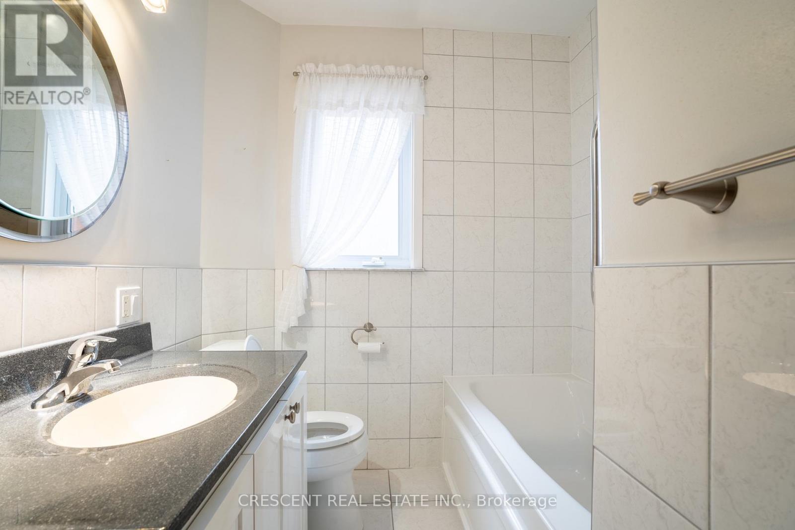14 Claymore Drive, Toronto, Ontario  M8Z 2R9 - Photo 6 - W13687870