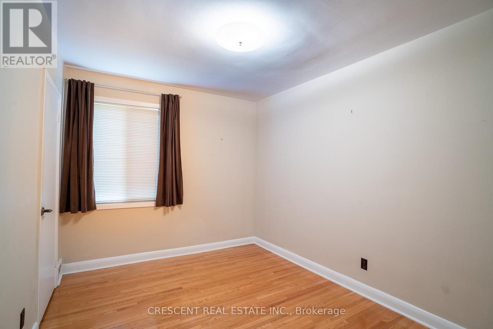 14 Claymore Drive, Toronto, Ontario  M8Z 2R9 - Photo 8 - W13687870