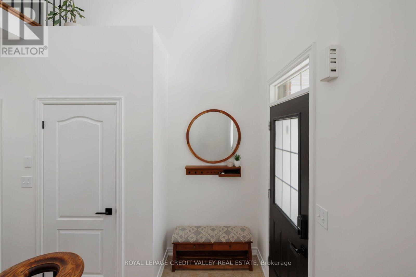 49 Bousfield Court, Hamilton, Ontario  L8B 0T3 - Photo 5 - X13687656