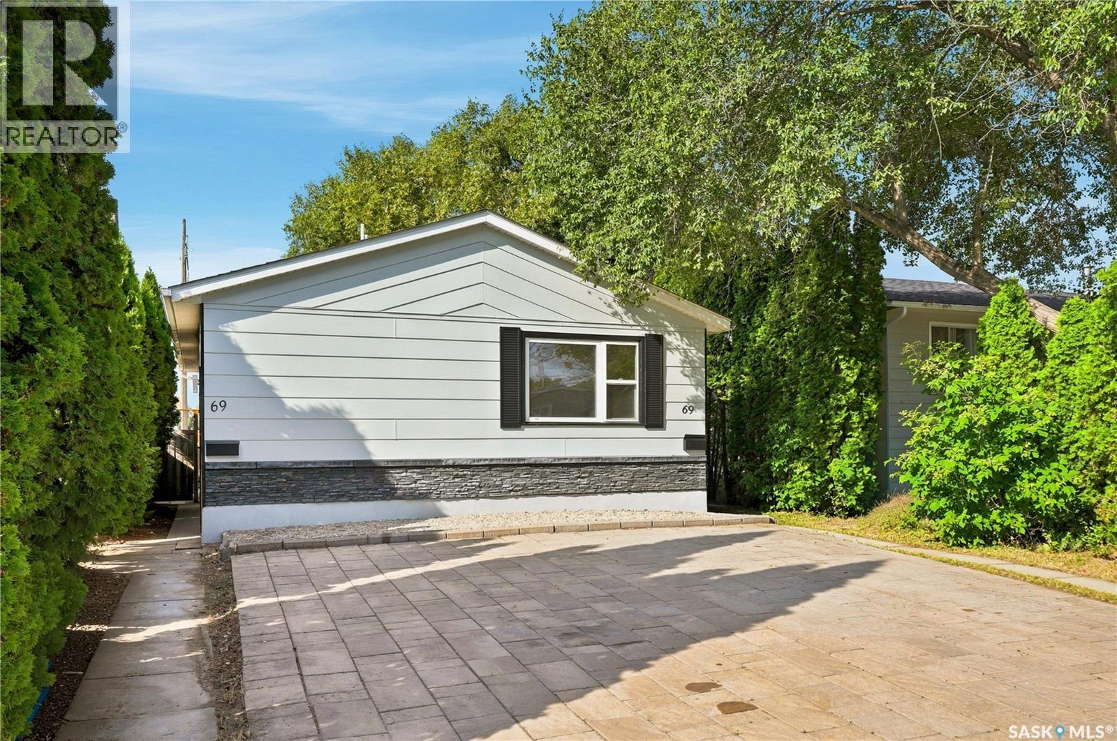 69 Rita Crescent, Saskatoon, Saskatchewan  S7N 2L4 - Photo 3 - SK045920