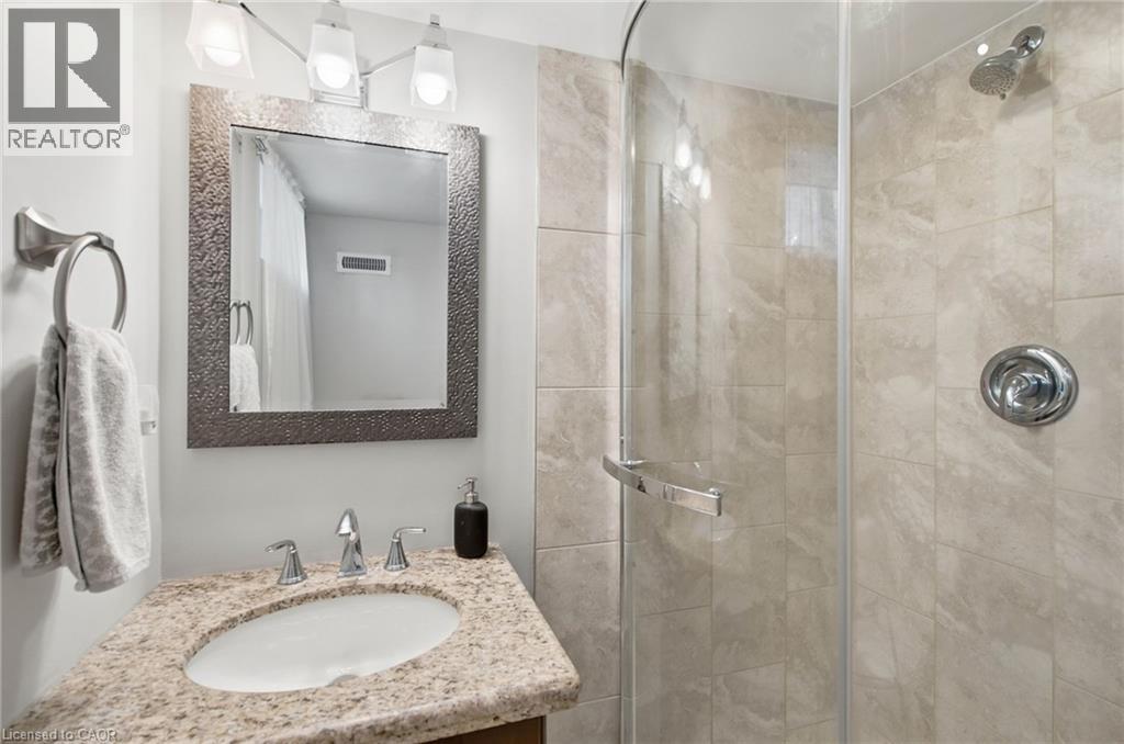 398 East 38th Street, Hamilton, Ontario  L8V 4G6 - Photo 37 - 40856590