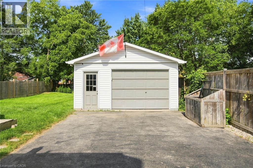 398 East 38th Street, Hamilton, Ontario  L8V 4G6 - Photo 47 - 40856590