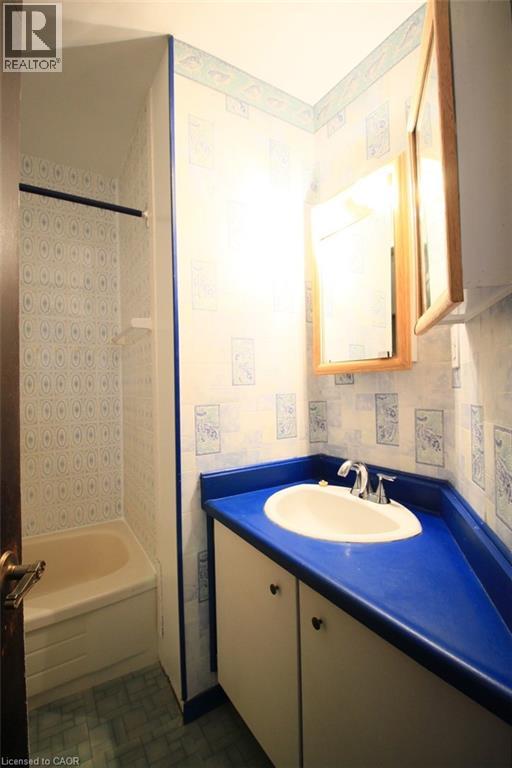 63 Fonthill Road Unit# 4, Hamilton, Ontario  L9C 6T1 - Photo 19 - 40827973