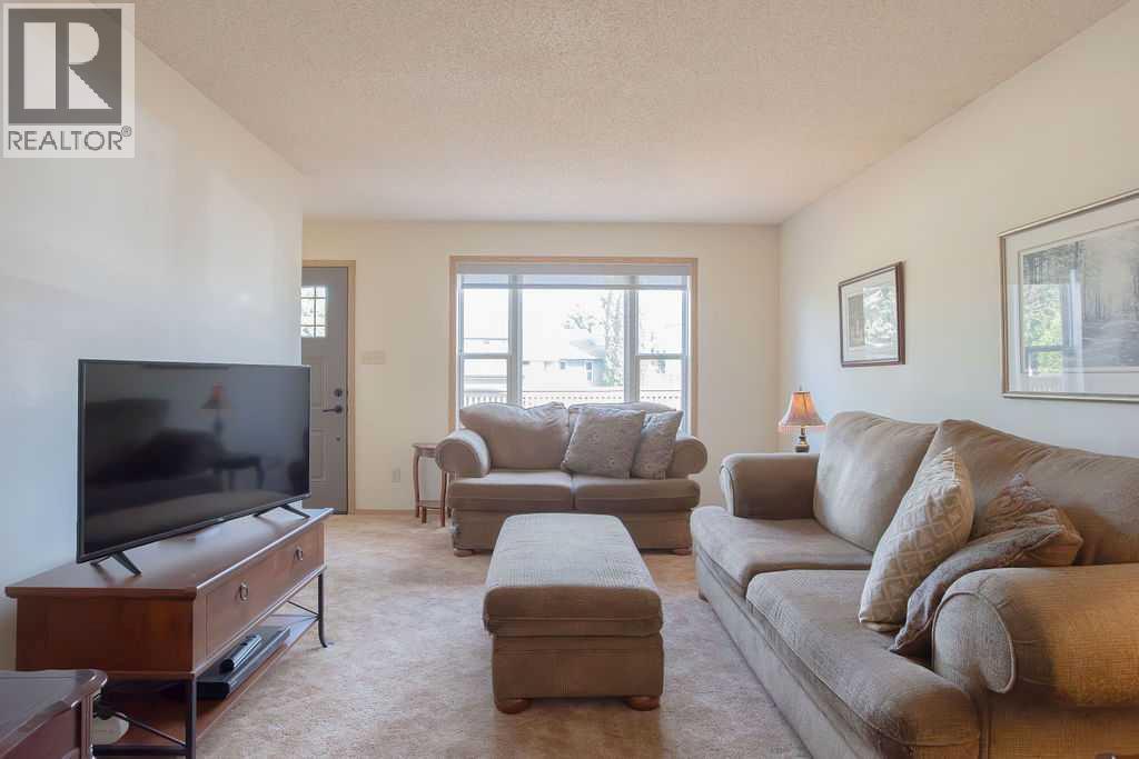 530 20 Street, Wainwright, Alberta  T9W 1H8 - Photo 3 - A2325242