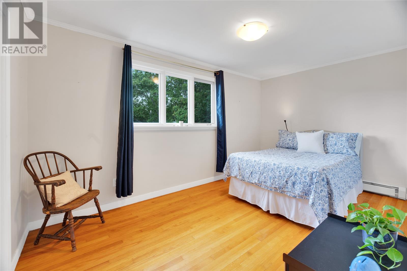 16 Dundas Street, St John's — photo 13