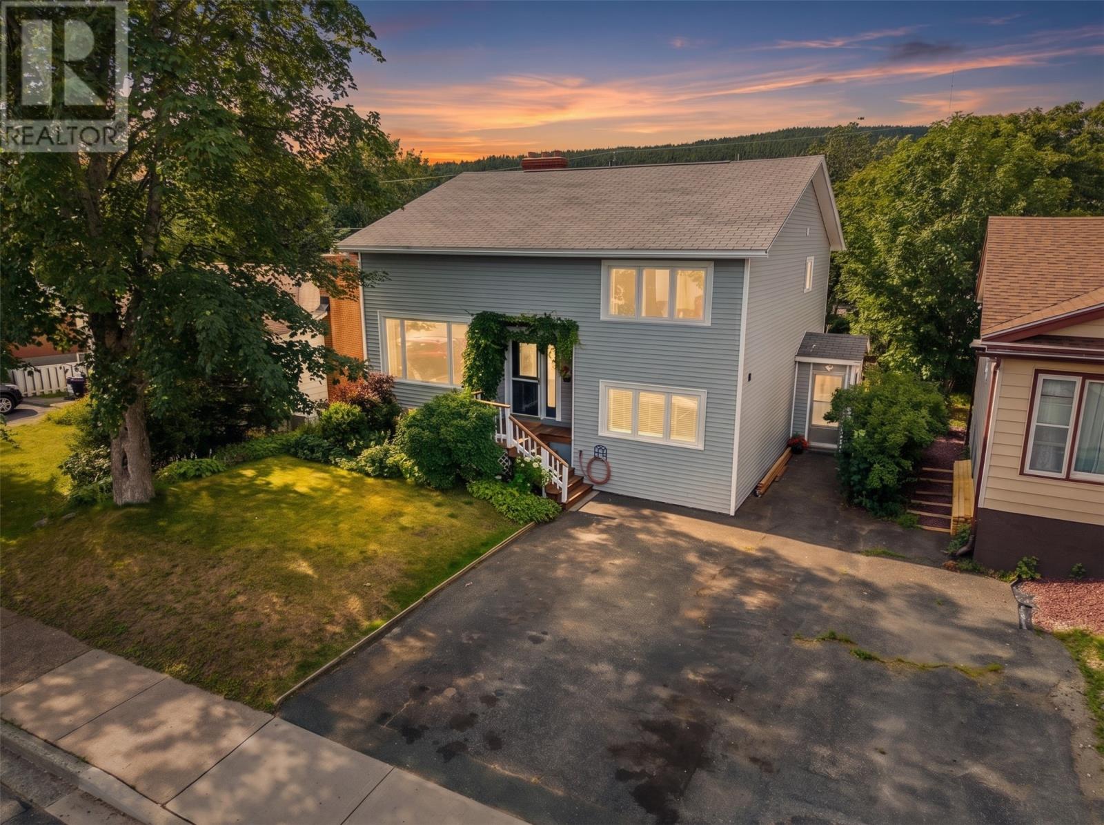 16 Dundas Street, St John's — photo 46