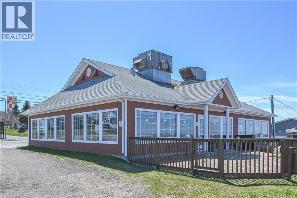 89 Saint-Pierre Est Boulevard, Caraquet, New Brunswick E1W 1B6 - Photo 3 - NB146254