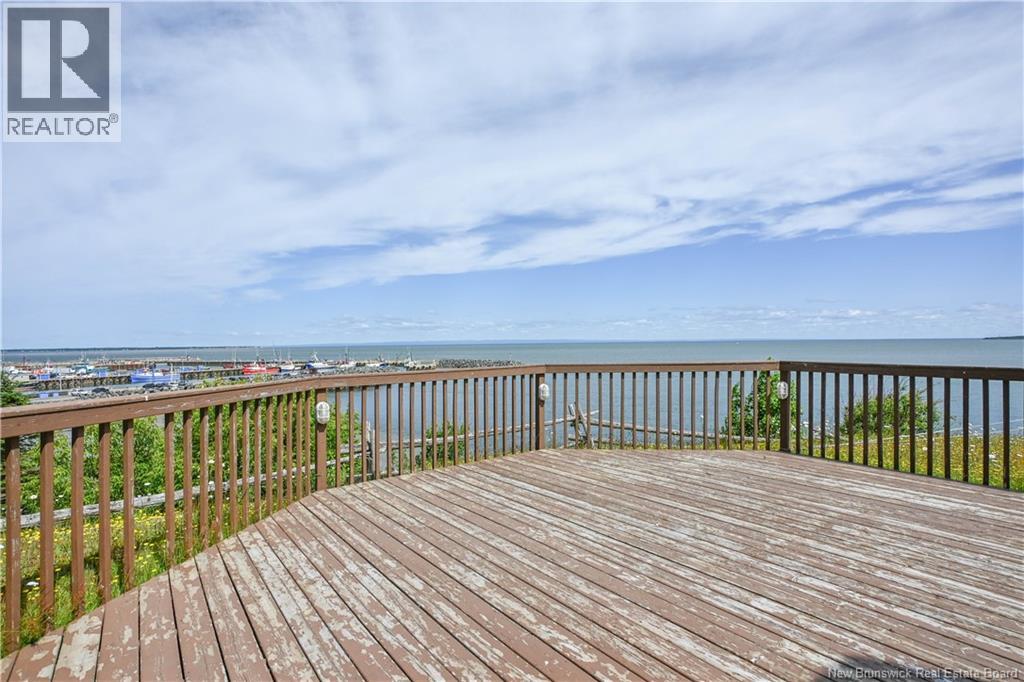 89 Saint-Pierre Est Boulevard, Caraquet, New Brunswick E1W 1B6 - Photo 5 - NB146254
