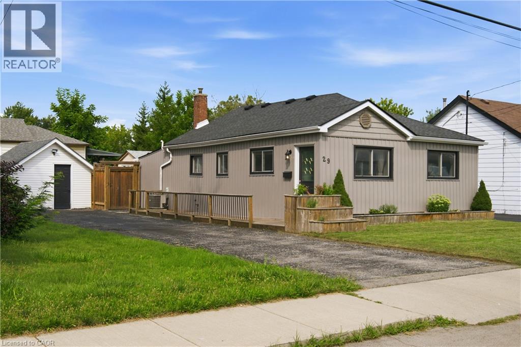 29 HIXON Road, Hamilton, Ontario