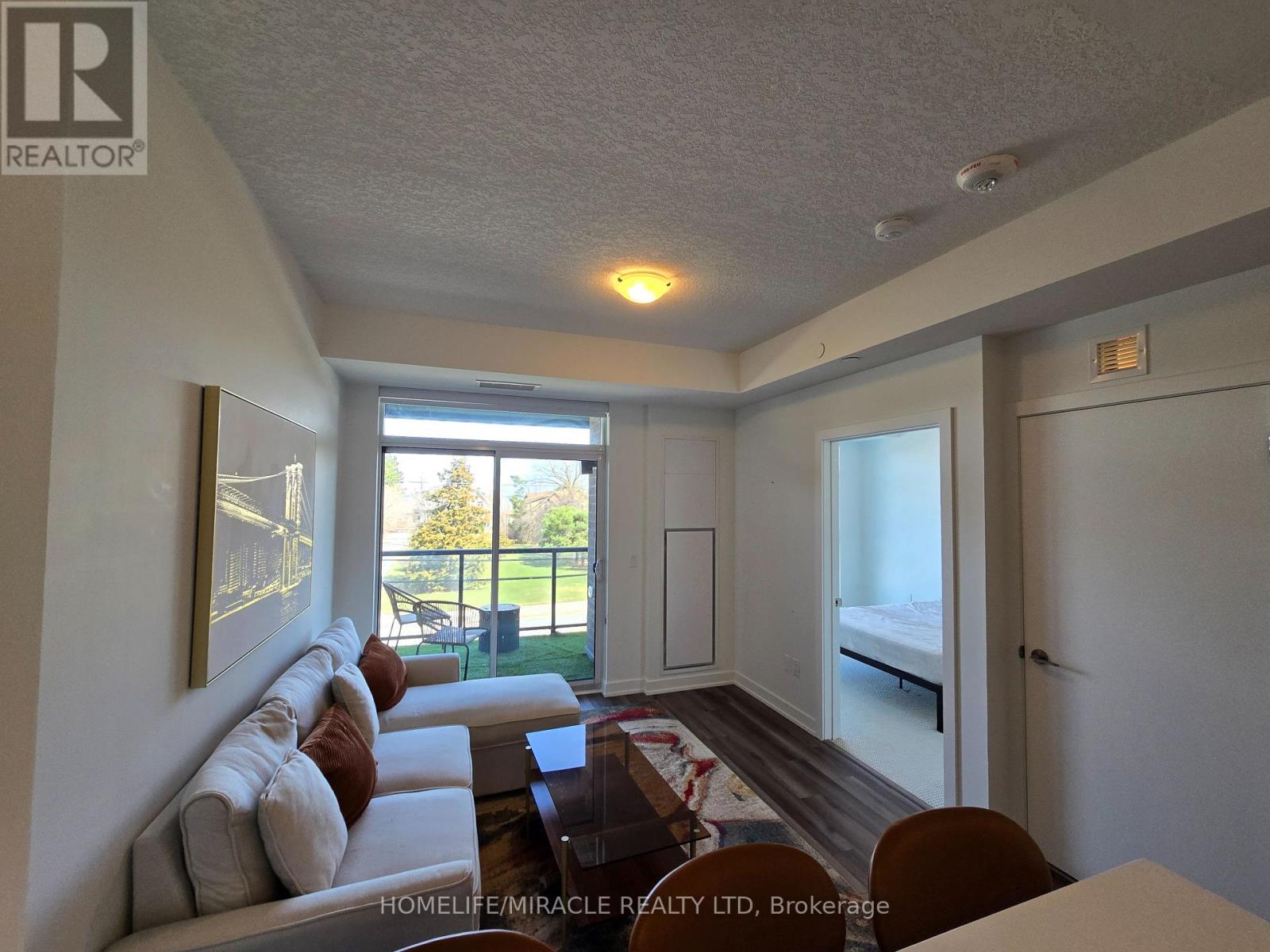 213 - 600 North Service Road, Hamilton, Ontario  L8E 0L2 - Photo 15 - X13608946