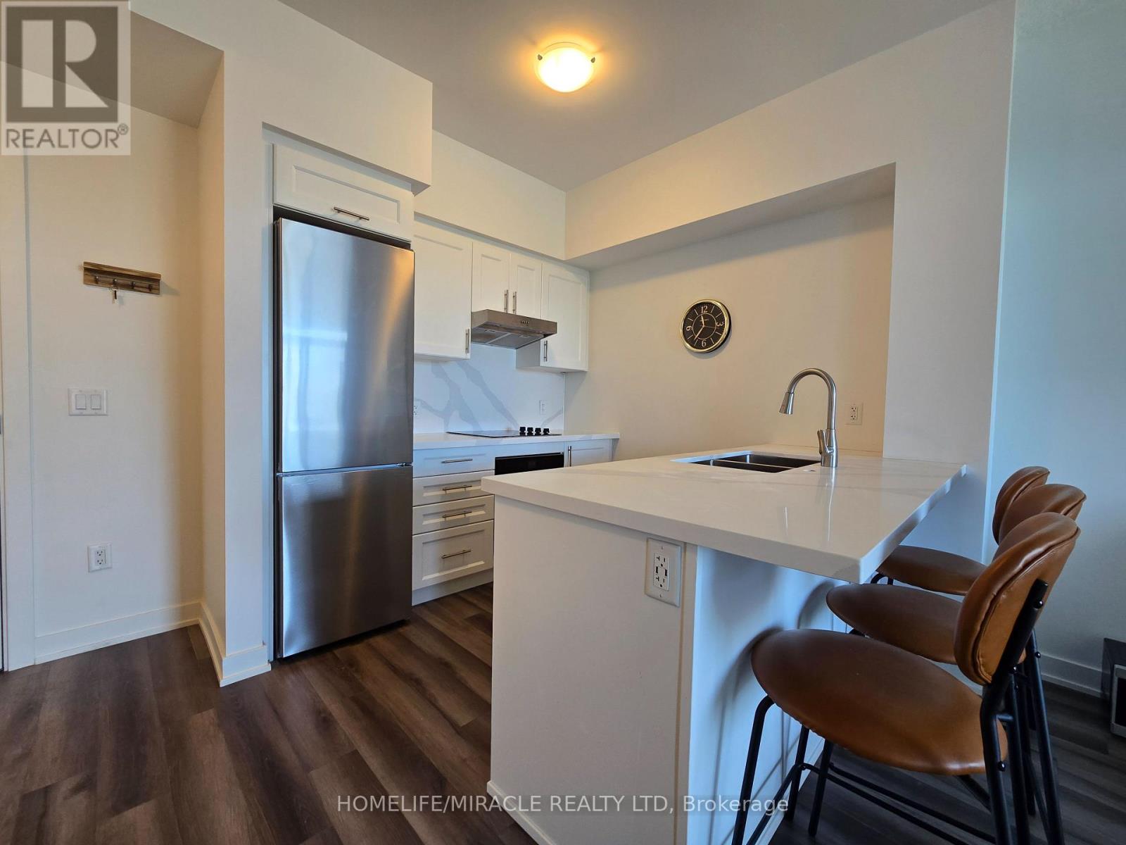 213 - 600 North Service Road, Hamilton, Ontario L8E 0L2 - Photo 9 - X13608934