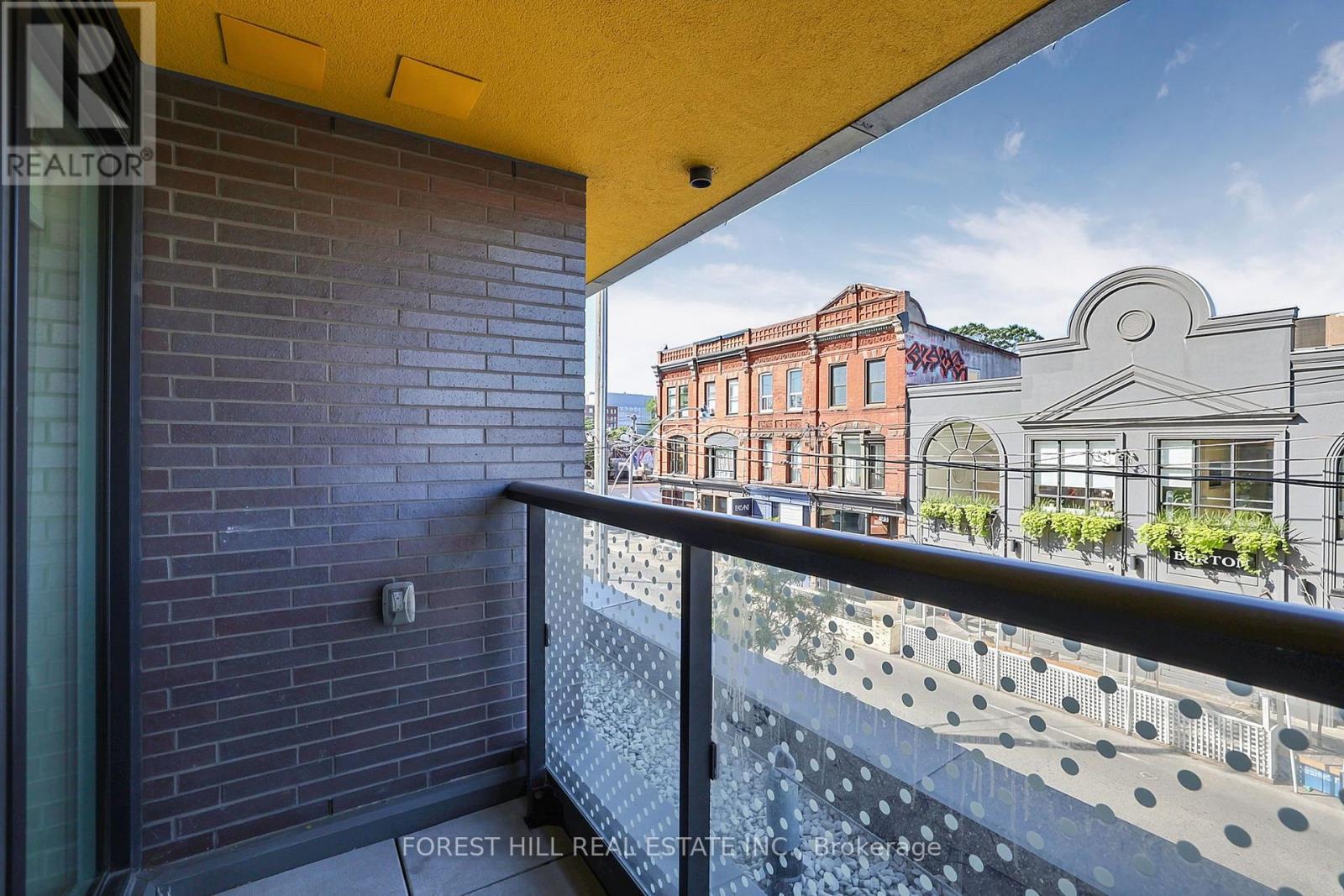 202 - 109 OSSINGTON AVENUE Toronto (Trinity-Bellwoods), ON M6J 0G1