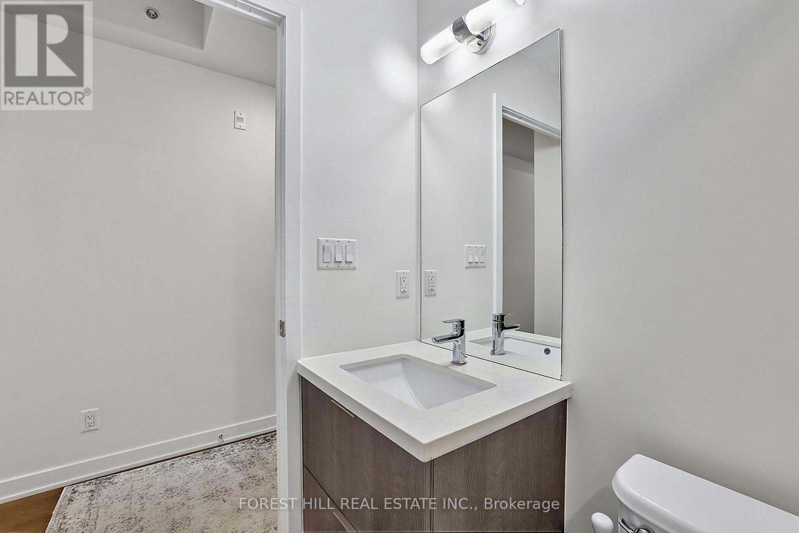 202 - 109 OSSINGTON AVENUE Toronto (Trinity-Bellwoods), ON M6J 0G1
