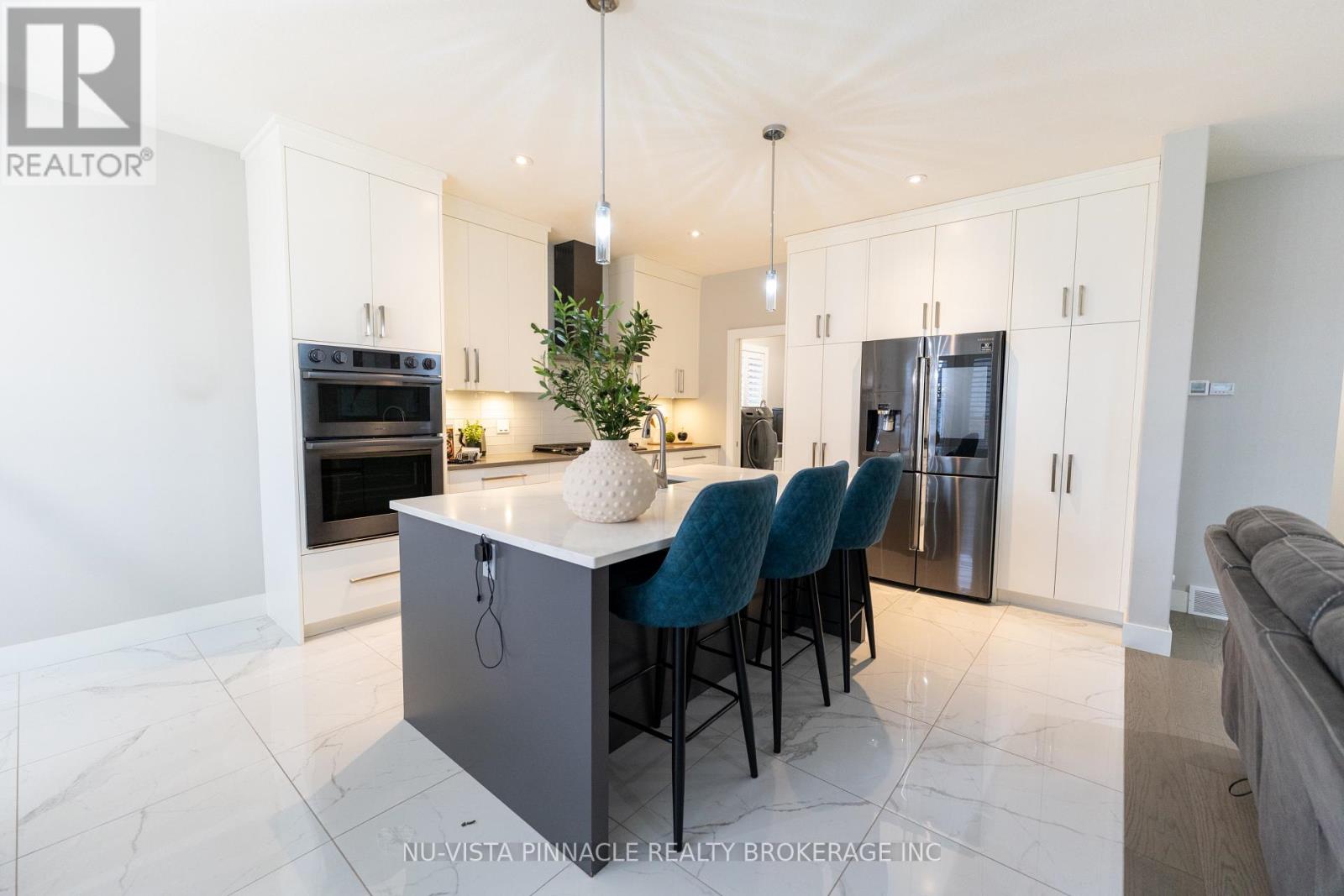 3354 Mersea Street, London South, Ontario  N6P 0G3 - Photo 15 - X13687908