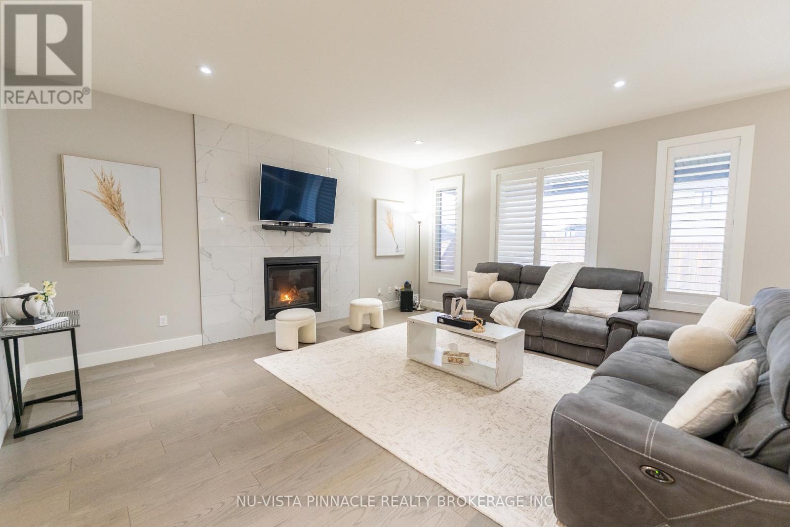 3354 Mersea Street, London South, Ontario  N6P 0G3 - Photo 21 - X13687908