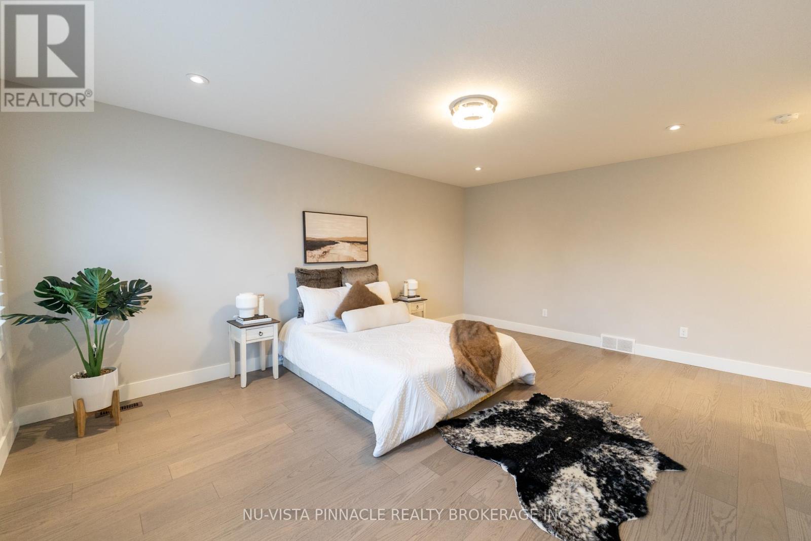 3354 Mersea Street, London South, Ontario  N6P 0G3 - Photo 29 - X13687908