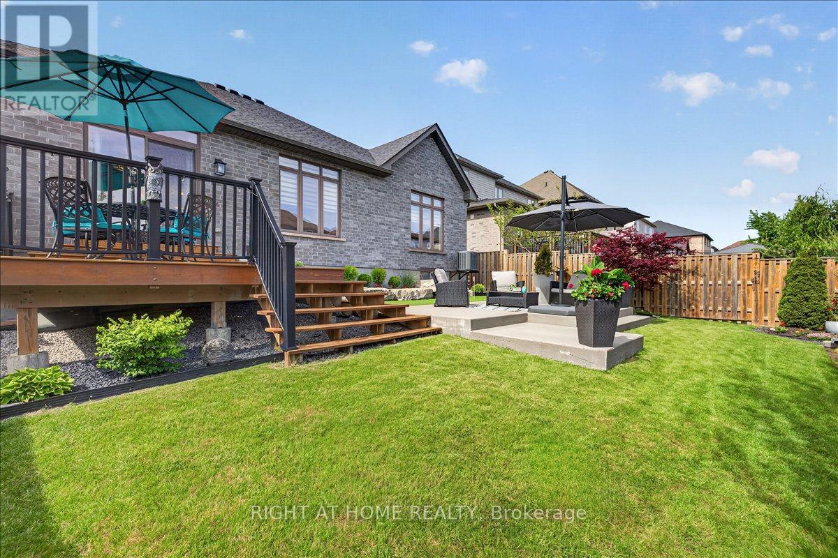 717 Jackpine Way, London North, Ontario  N5X 0L9 - Photo 36 - X13688008