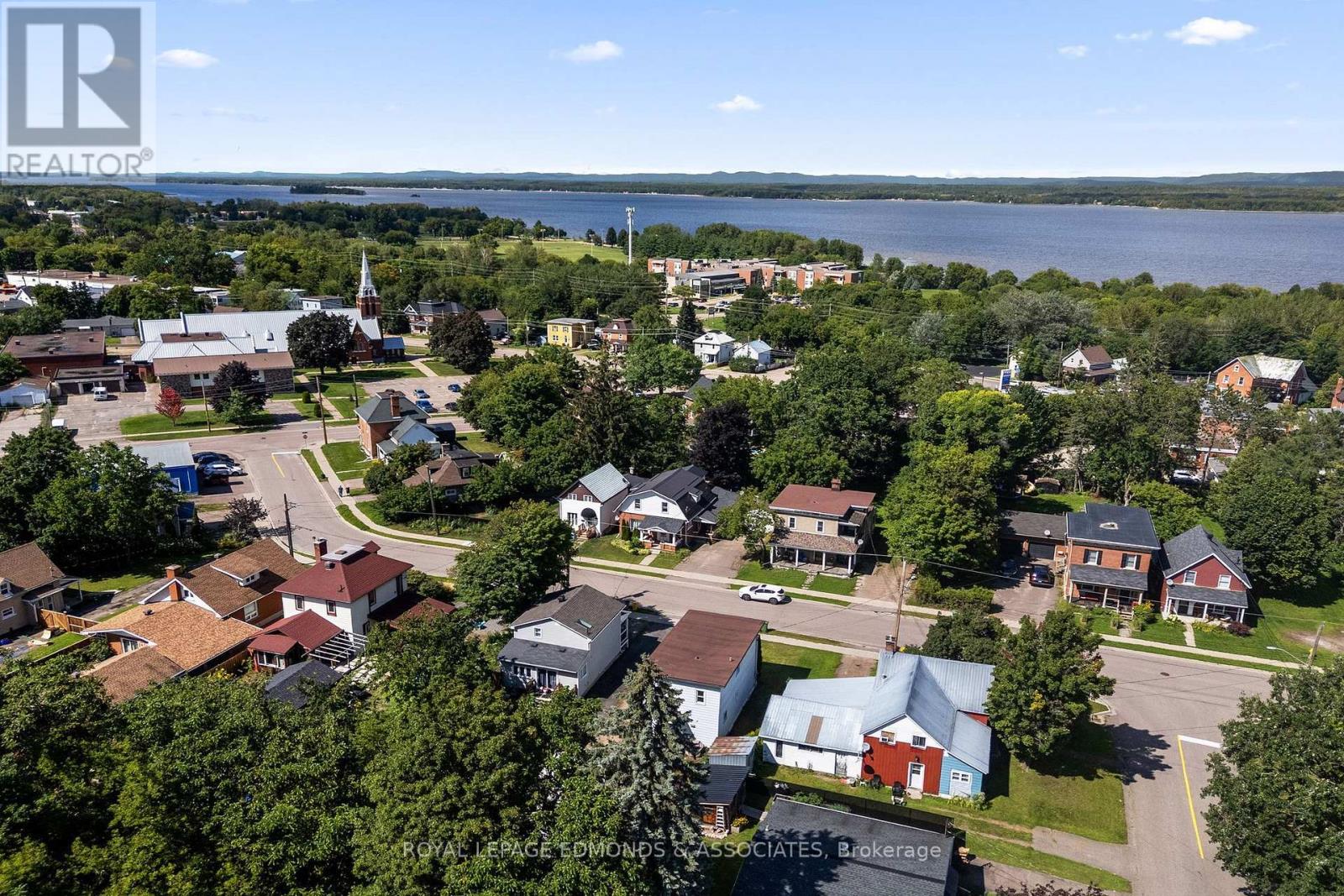 594 Isabella Street, Pembroke, Ontario K8A 5V3 - Photo 6 - X13687920
