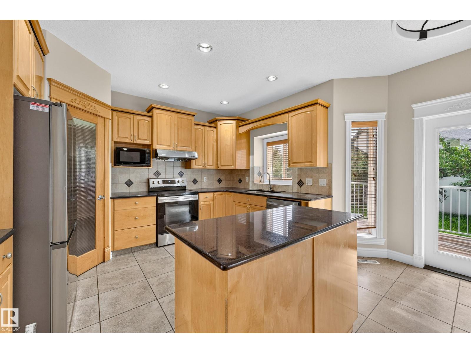 7111 169 Av Nw, Edmonton, Alberta  T5Z 0B5 - Photo 8 - E4504326