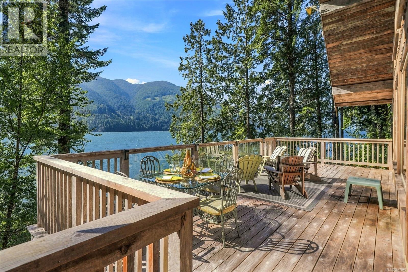 5 Headquarters Bay, Port Alberni, British Columbia  V0R 1B0 - Photo 1 - 1047040