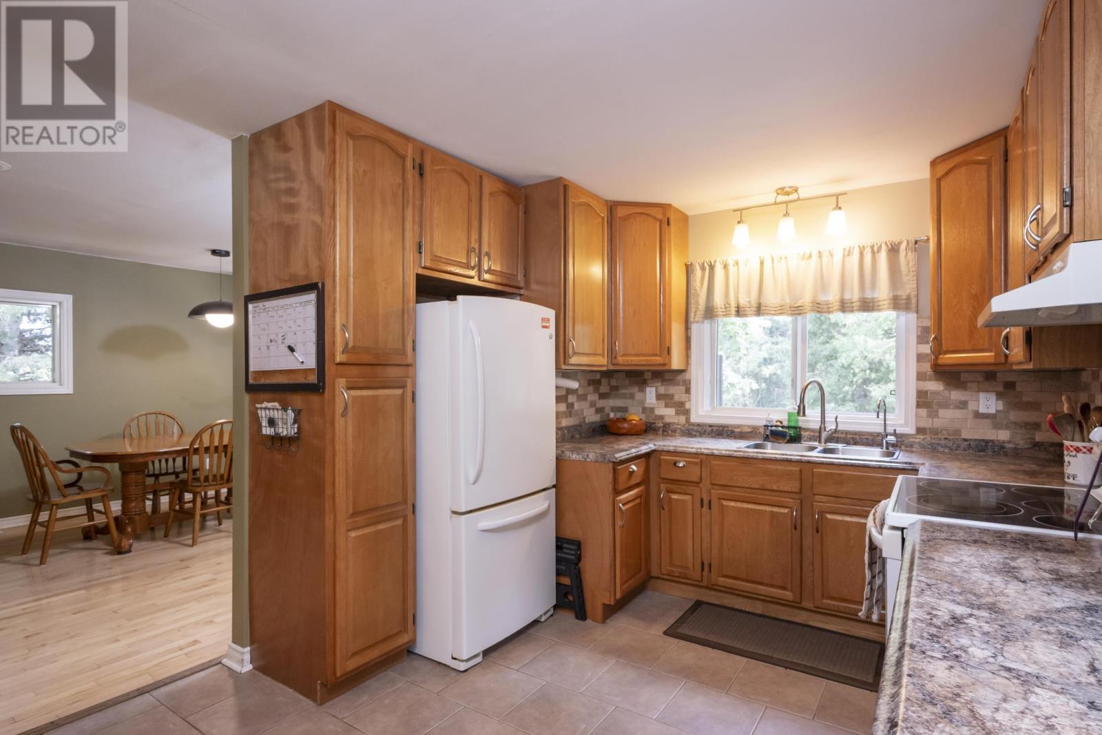 391 Fraser Rd, Thunder Bay, Ontario  P7C 5M9 - Photo 27 - TB2602362