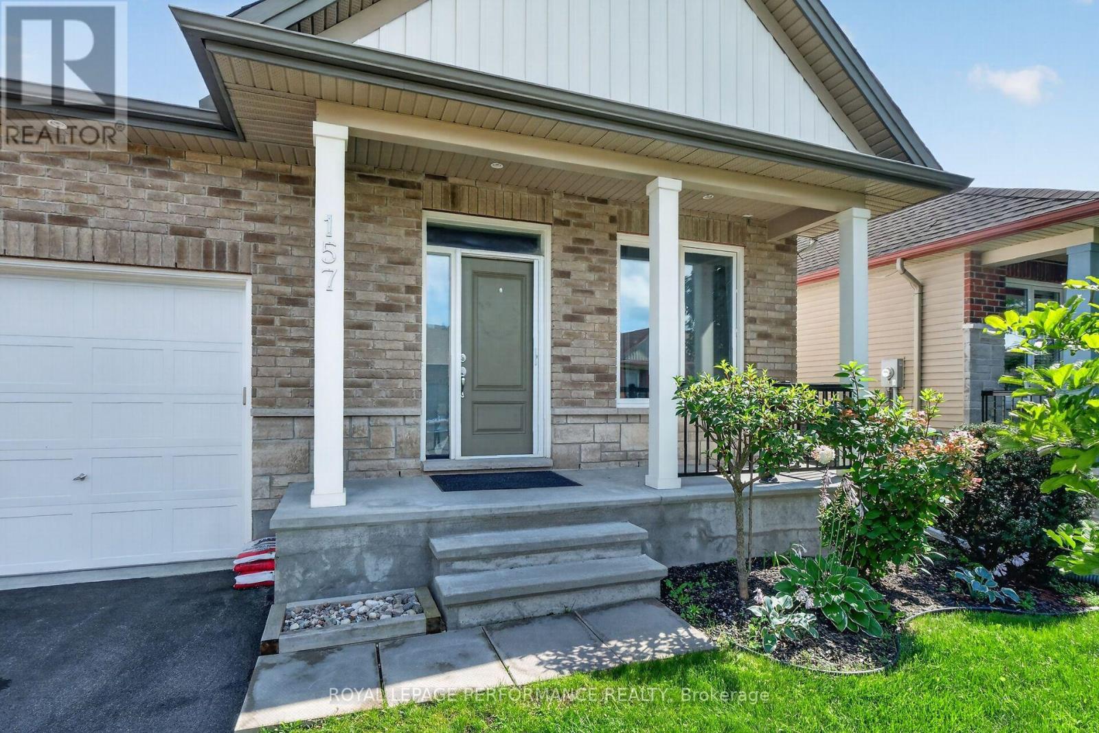 157 Boxcar Crescent, Russell, Ontario  K4R 0C4 - Photo 2 - X13687906