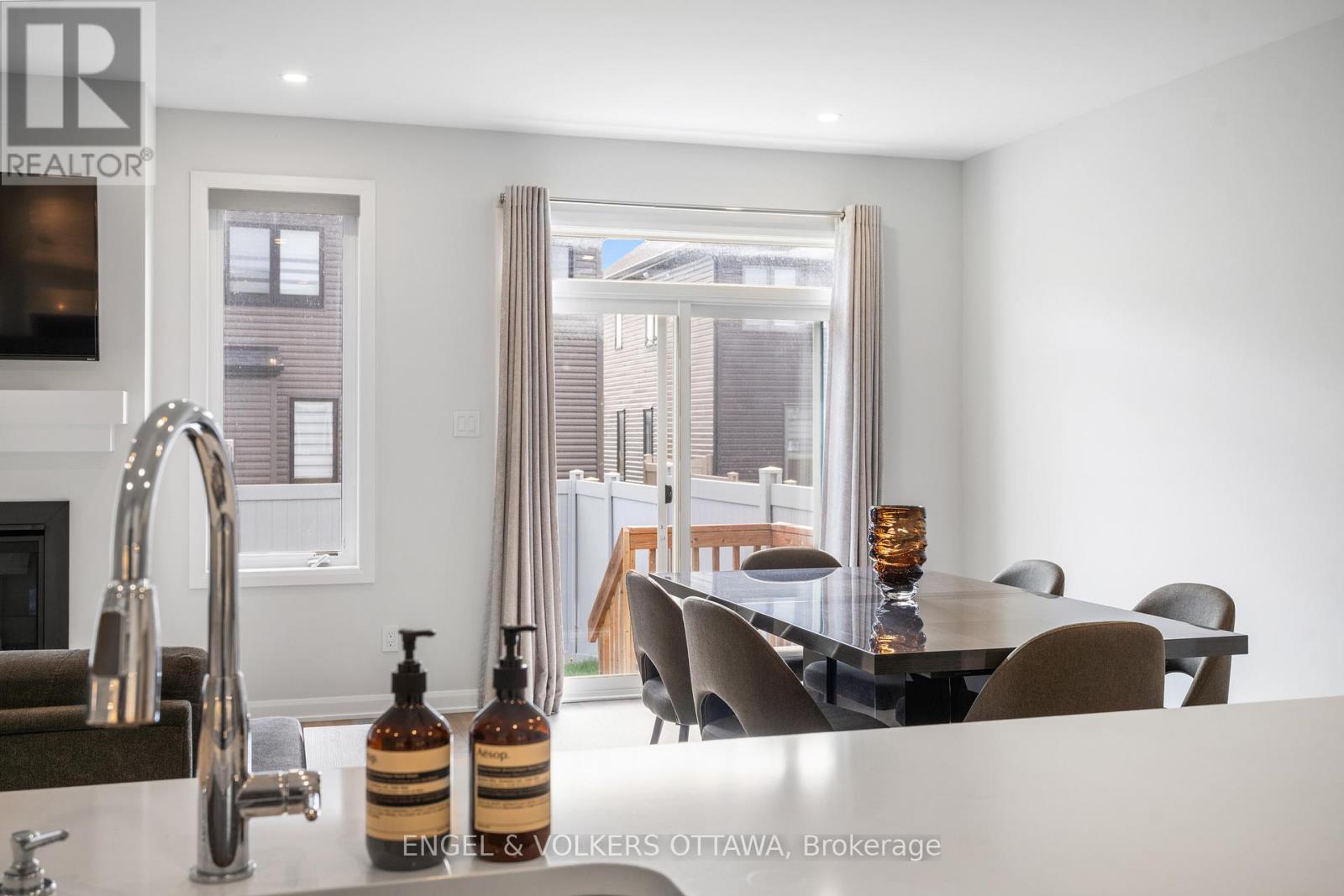 777 Coast Circle, Ottawa, Ontario  K4M 0N5 - Photo 13 - X13687934