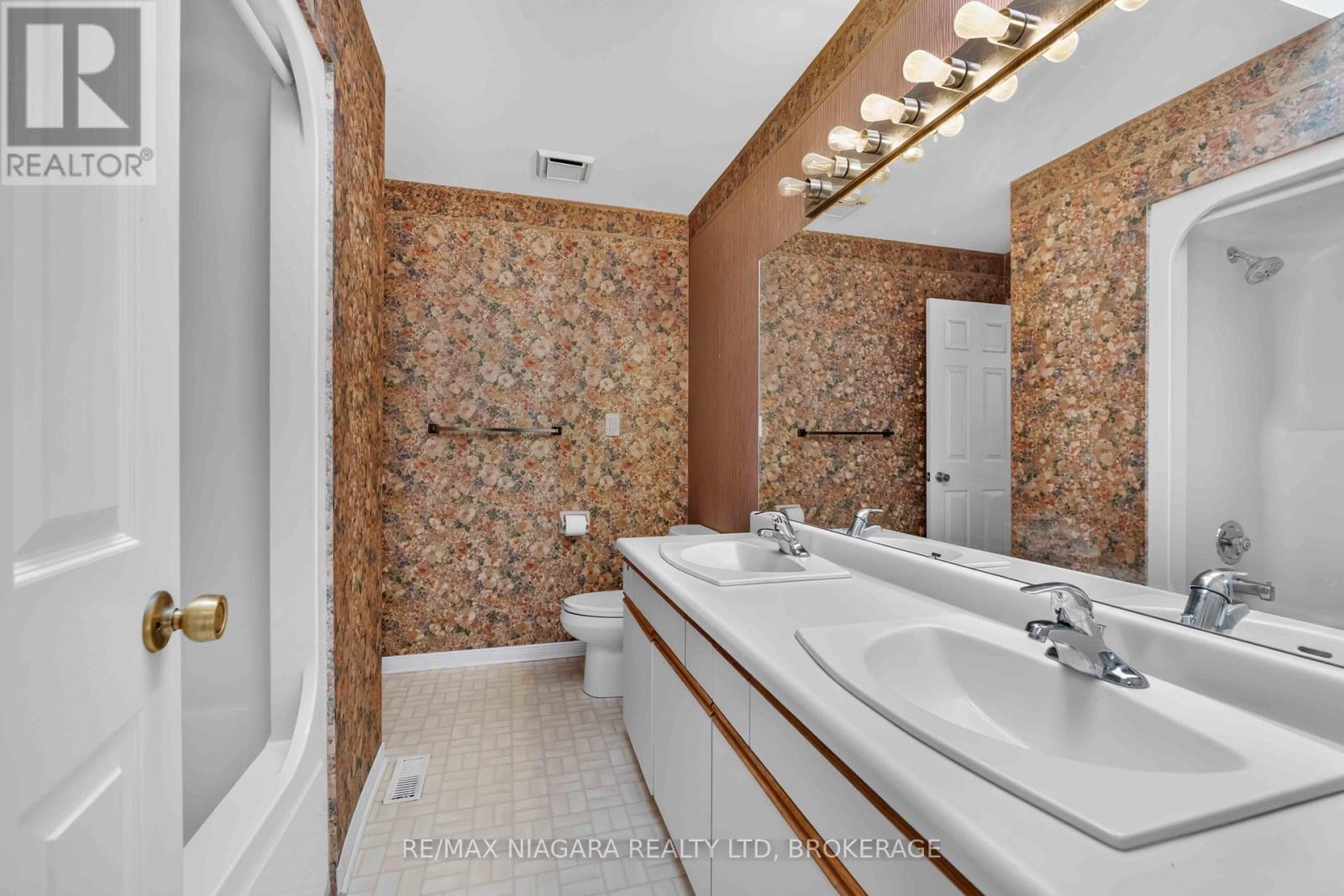 7725 Swan Street, Niagara Falls, Ontario  L2H 2P7 - Photo 13 - X13687946