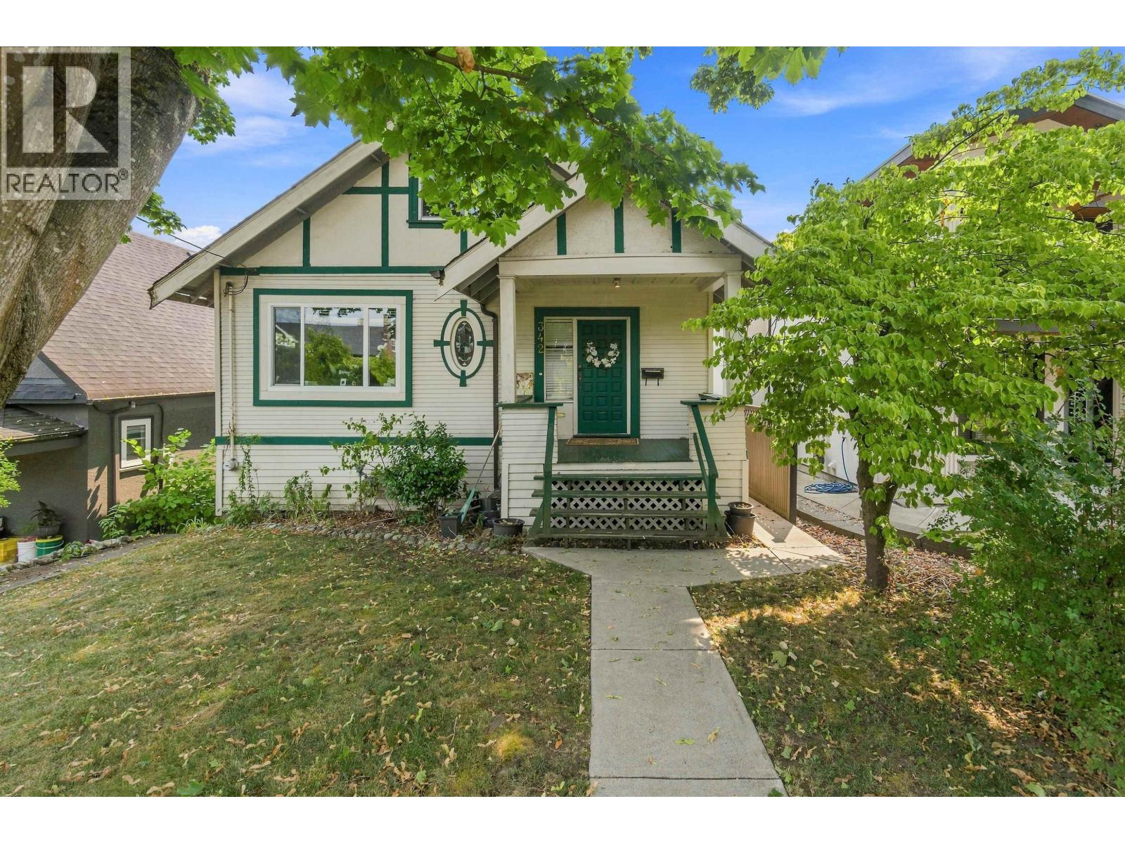 342 E EIGHTH AVENUE, New Westminster, British Columbia