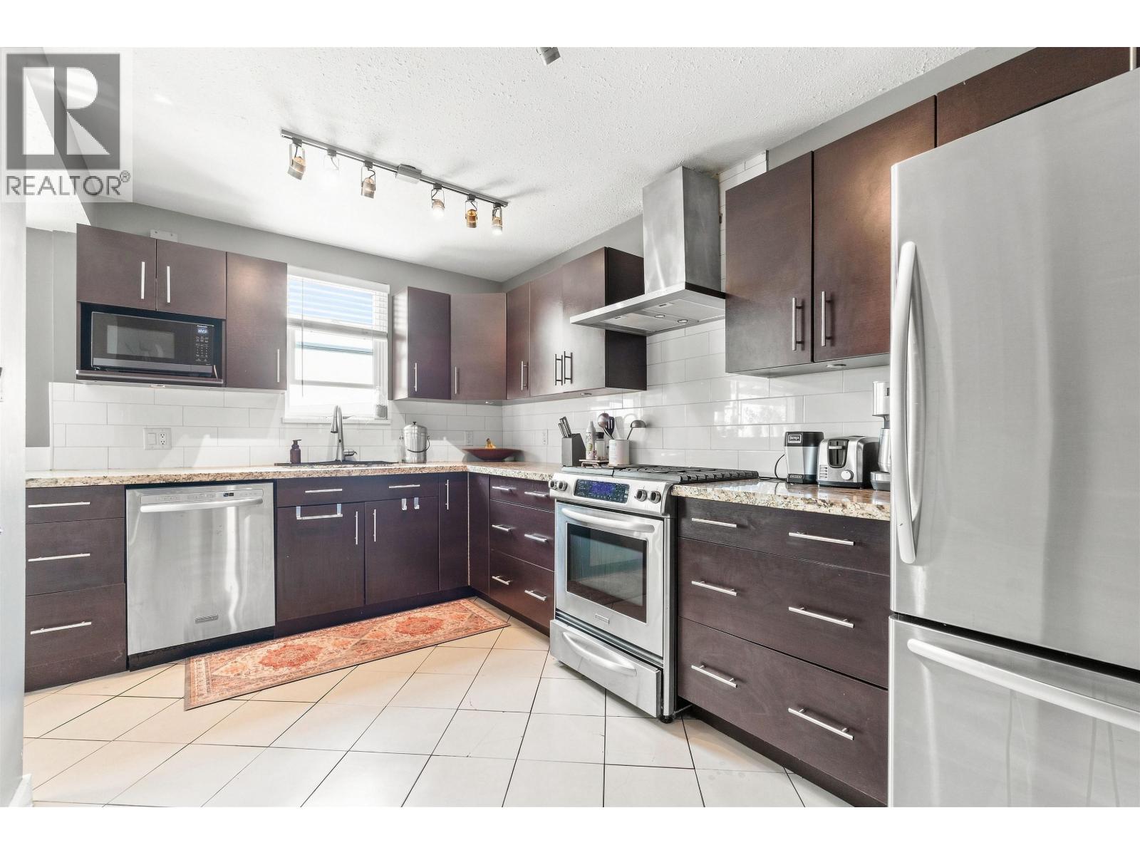 342 E Eighth Avenue, New Westminster, British Columbia  V3L 4K8 - Photo 8 - R3156493