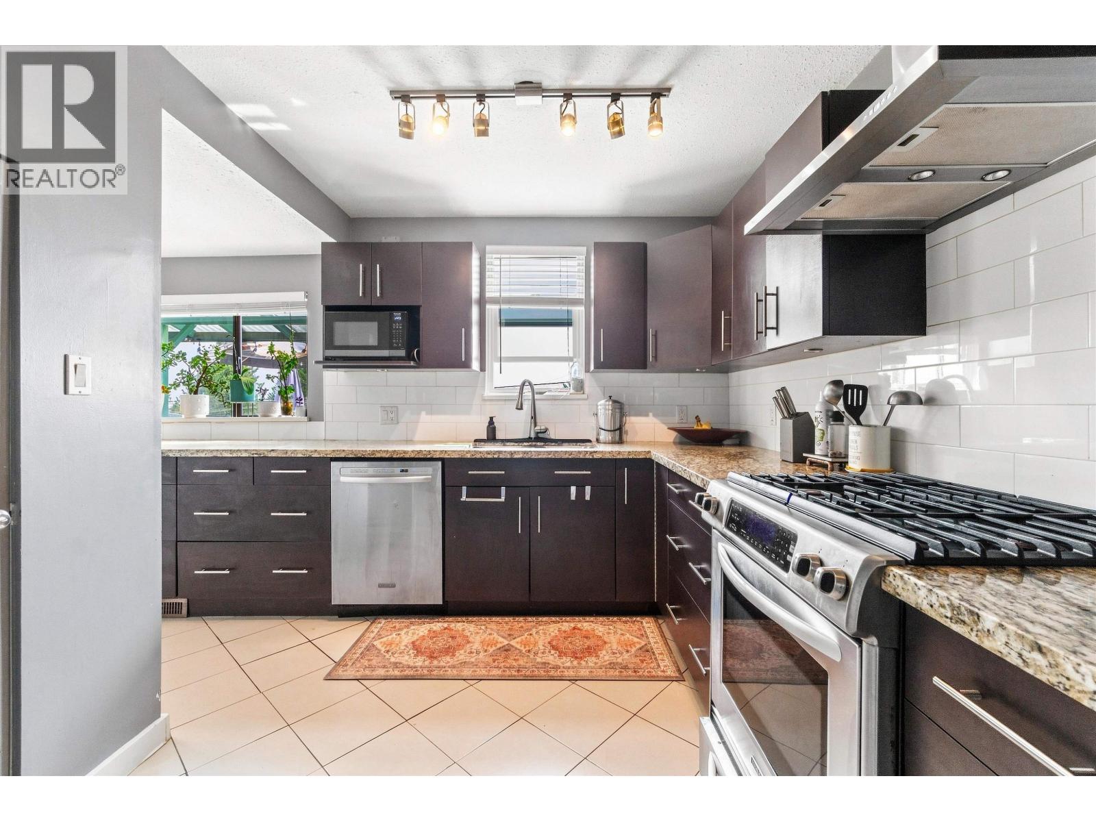 342 E Eighth Avenue, New Westminster, British Columbia  V3L 4K8 - Photo 9 - R3156493
