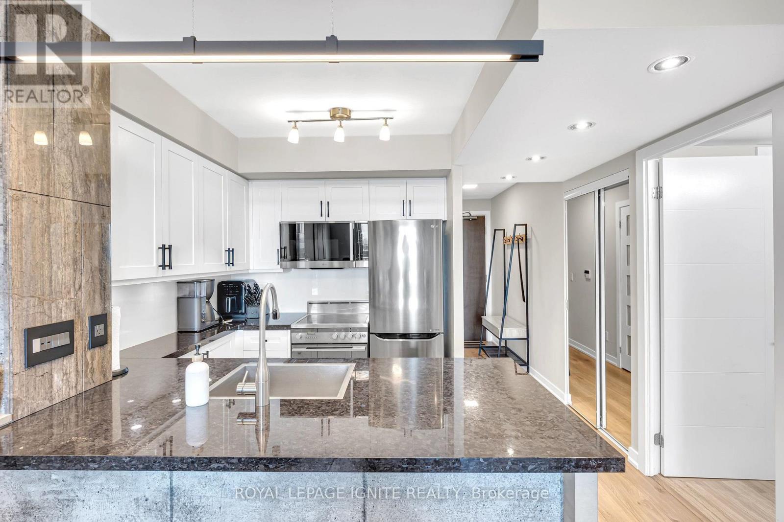 1907 - 50 Lynn Williams Street, Toronto, Ontario  M6K 3R9 - Photo 11 - C13688002