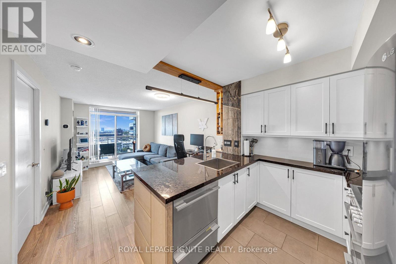 1907 - 50 Lynn Williams Street, Toronto, Ontario  M6K 3R9 - Photo 8 - C13688002