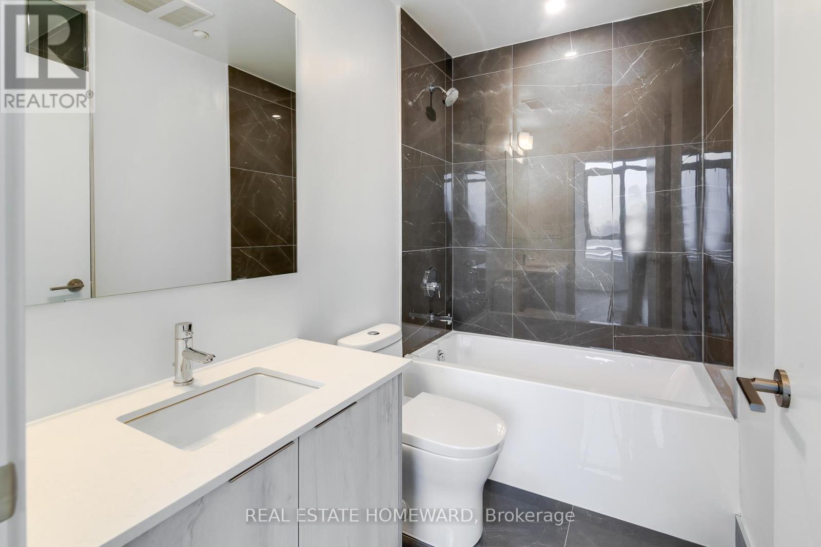 601 - 495 Logan Avenue, Toronto, Ontario  M4K 0A5 - Photo 14 - E13687896
