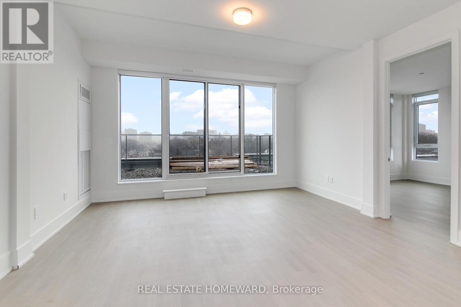 601 - 495 Logan Avenue, Toronto, Ontario  M4K 0A5 - Photo 8 - E13687896