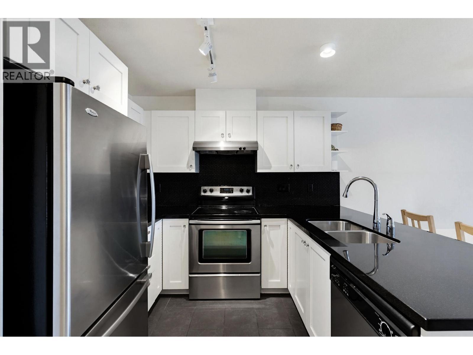 213 738 E 29th Avenue, Vancouver, British Columbia  V5V 0B6 - Photo 10 - R3156751