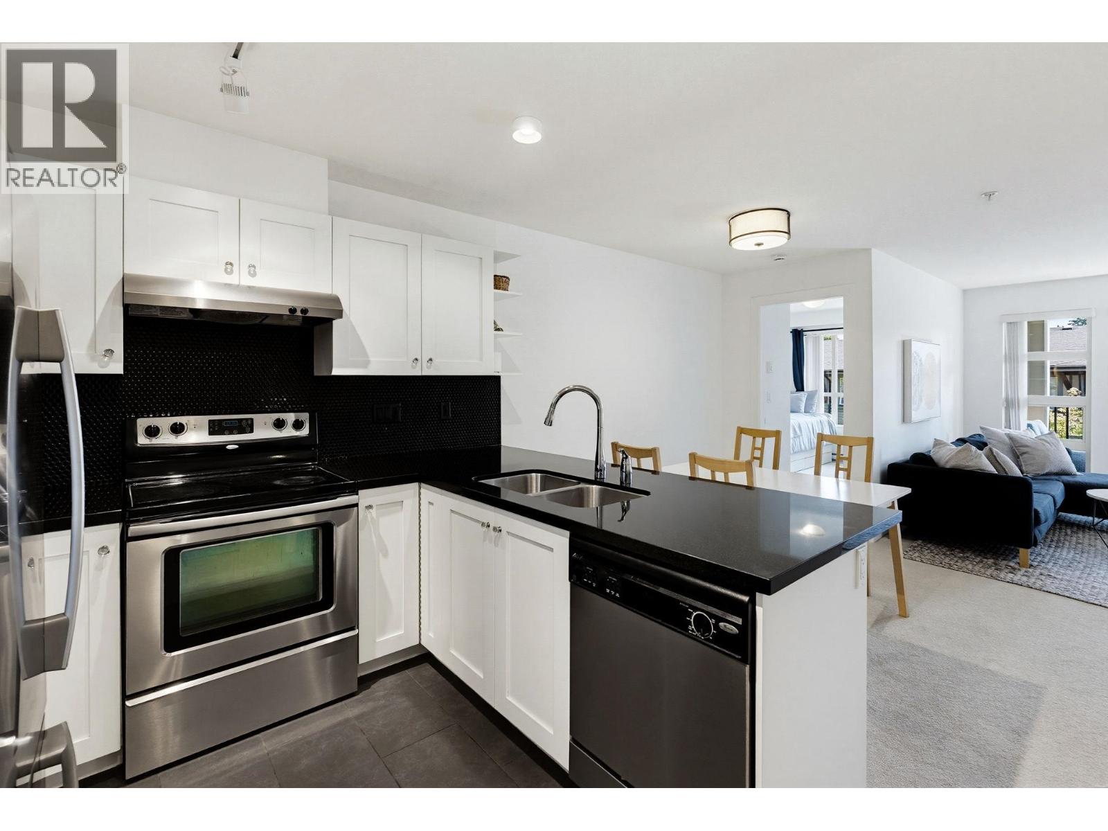 213 738 E 29th Avenue, Vancouver, British Columbia  V5V 0B6 - Photo 9 - R3156751