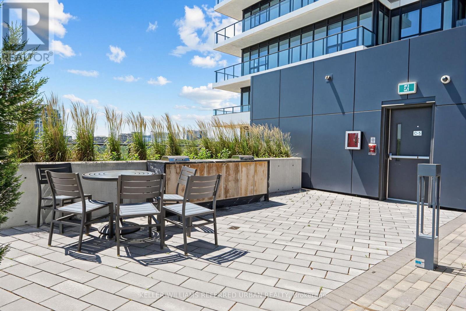 3706 - 8 Water Walk Drive, Markham (Unionville), Ontario  L3R 6L4 - Photo 8 - N13687892
