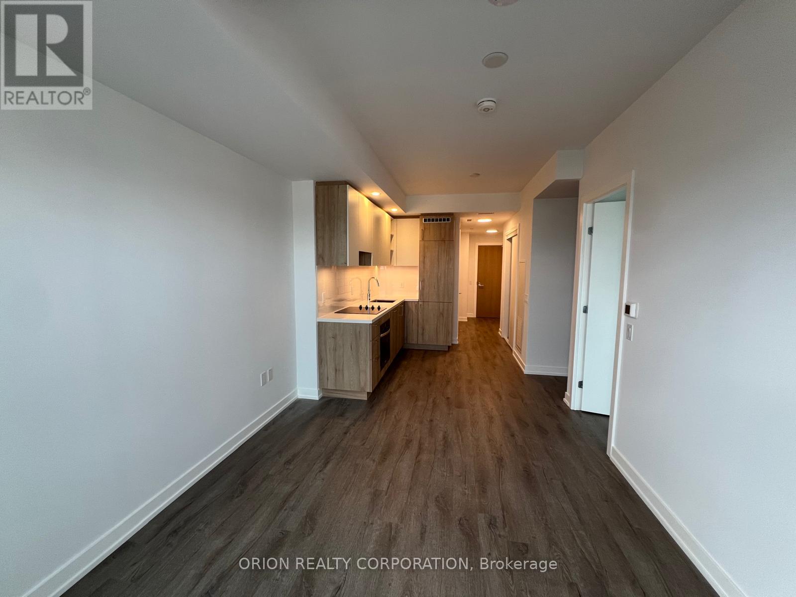 703 - 5 Meadowdale Road, Vaughan, Ontario  L4K 0C7 - Photo 3 - N13687972