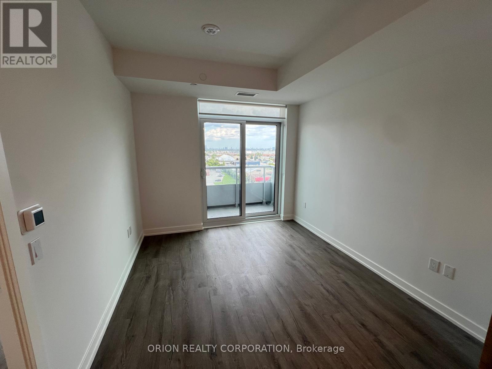 703 - 5 Meadowdale Road, Vaughan, Ontario  L4K 0C7 - Photo 5 - N13687972