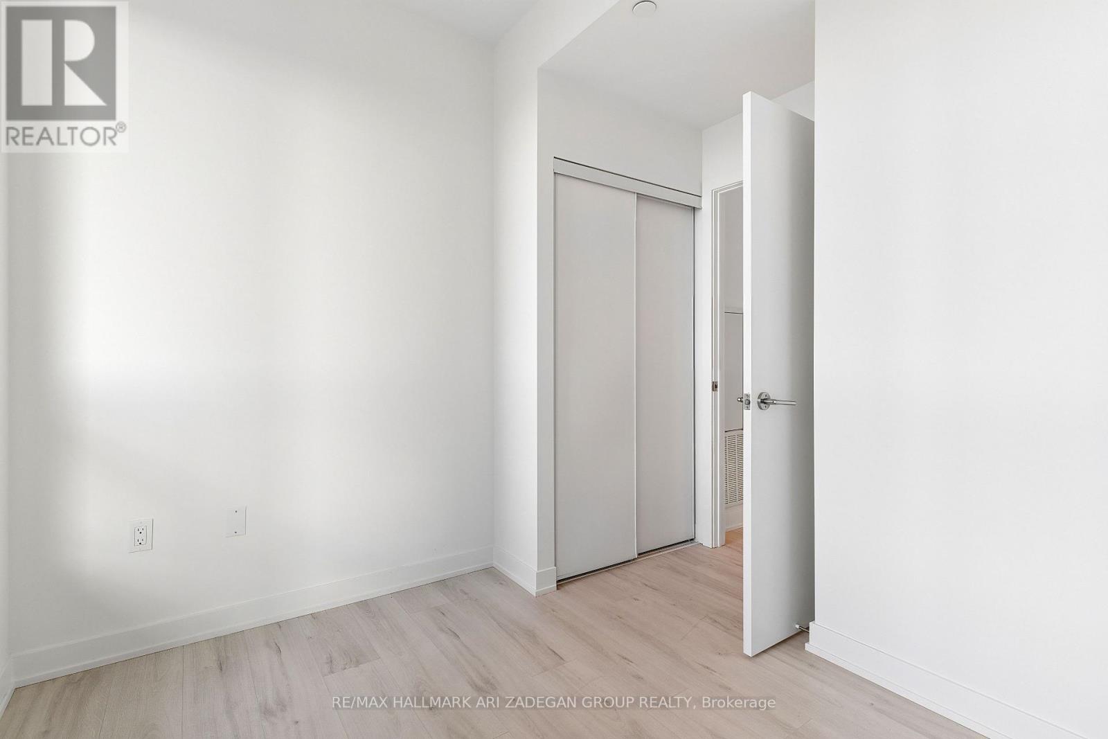 2102 - 110 Broadway Avenue, Toronto, Ontario  M4P 1V7 - Photo 24 - C13661114