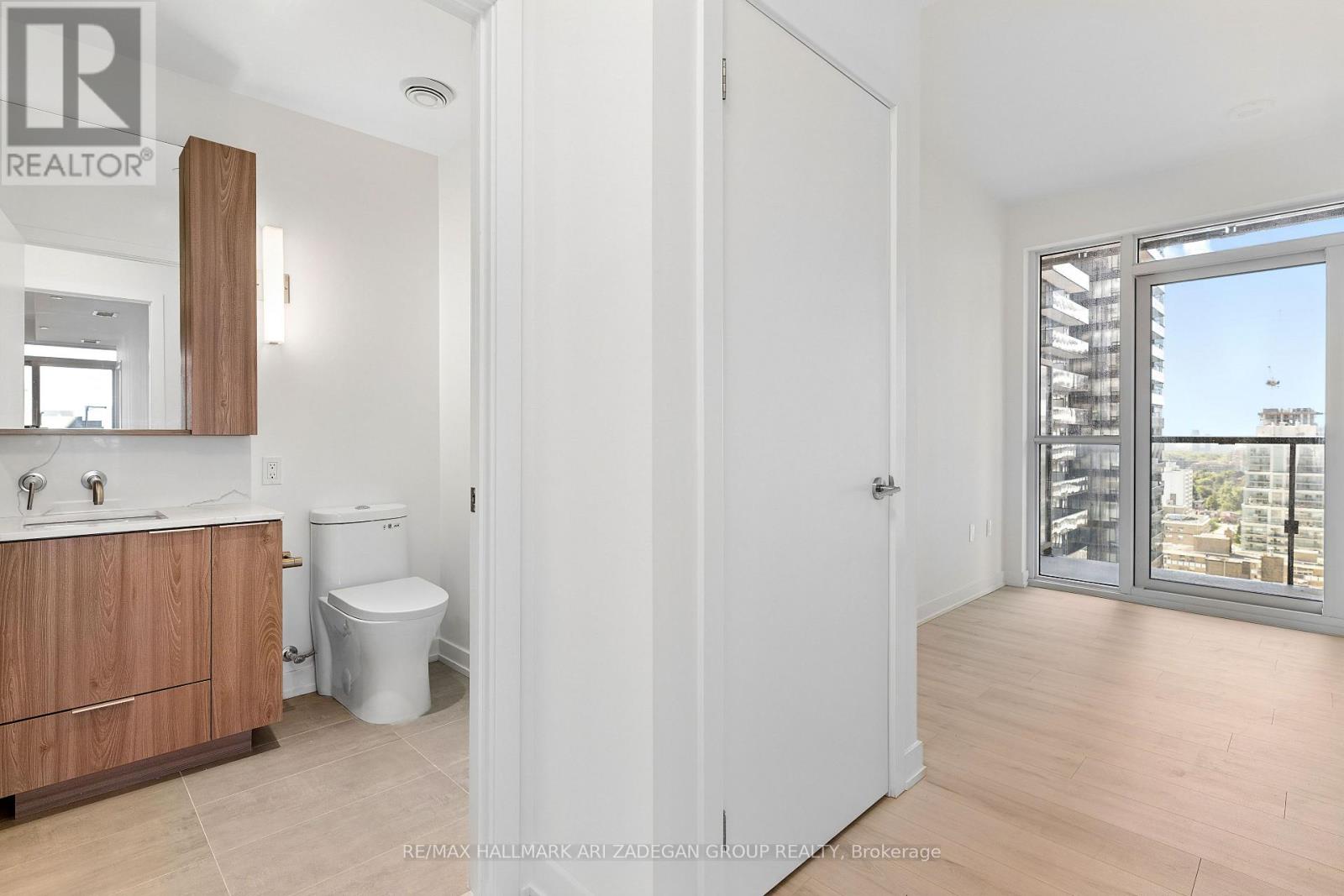 2102 - 110 Broadway Avenue, Toronto, Ontario  M4P 1V7 - Photo 12 - C13661114