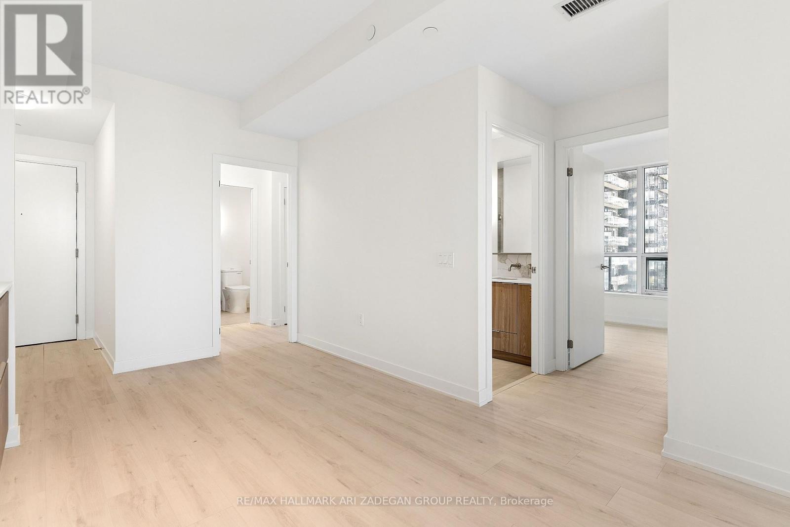 2102 - 110 Broadway Avenue, Toronto, Ontario  M4P 1V7 - Photo 11 - C13661114