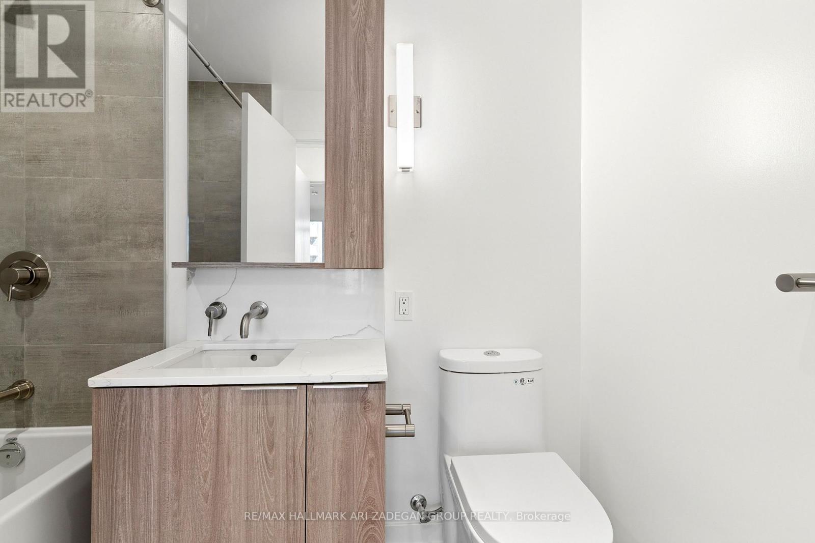 2102 - 110 Broadway Avenue, Toronto, Ontario  M4P 1V7 - Photo 13 - C13661114